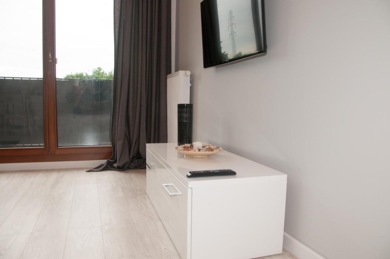 Apartament Business Magazynowa 11A วอร์ซอ ภายนอก รูปภาพ
