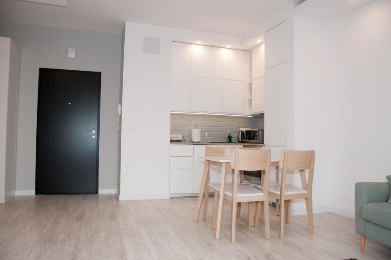 Apartament Business Magazynowa 11A วอร์ซอ ภายนอก รูปภาพ
